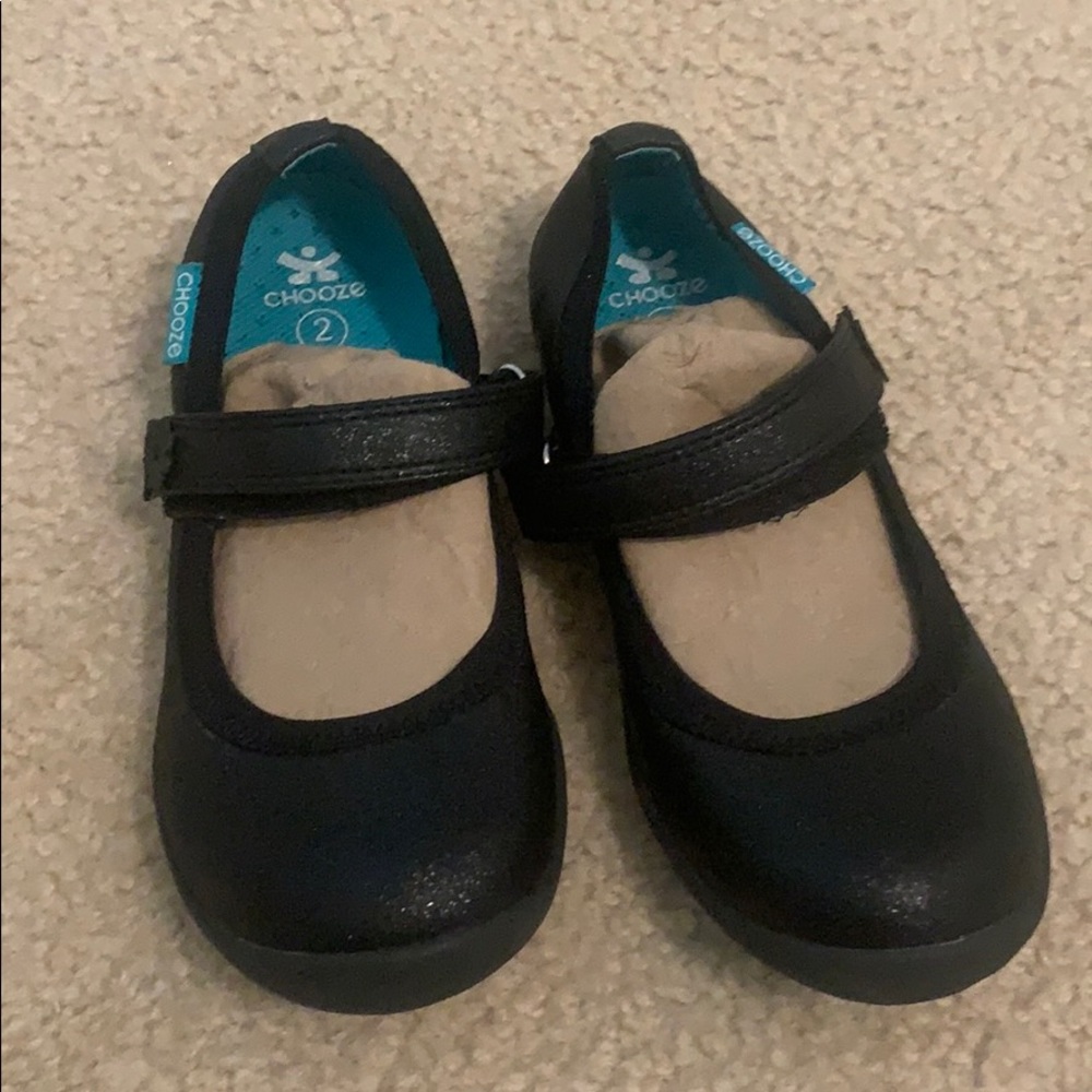 Girls size 2 Mary Janes